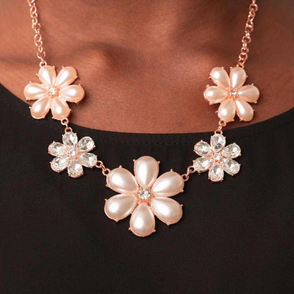 Paparazzi Jewelry Accessories - Fiercely Flowering - Copper Necklace - Vintage